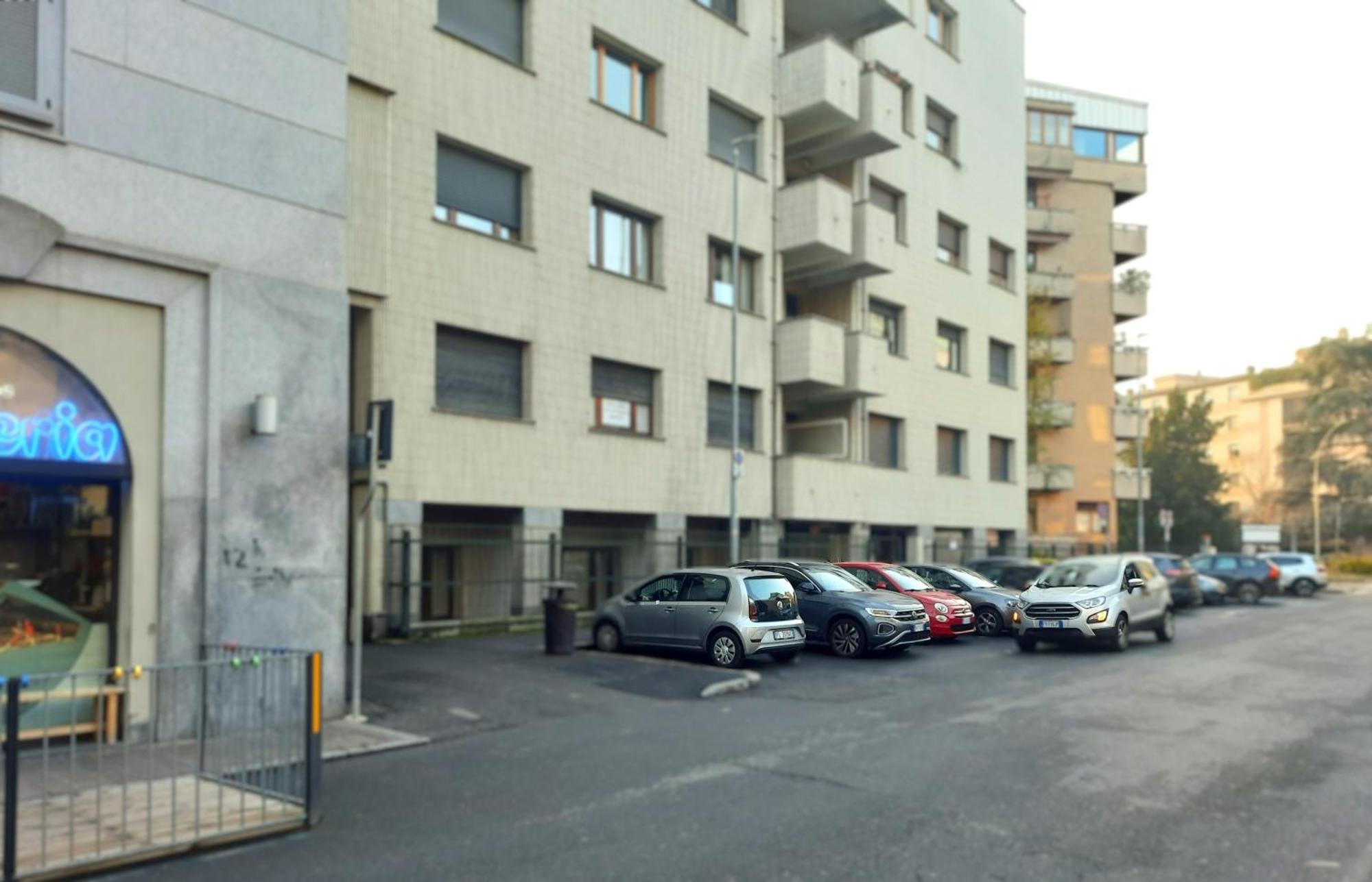 Mako Suites - Centro E Stazione Монца Экстерьер фото